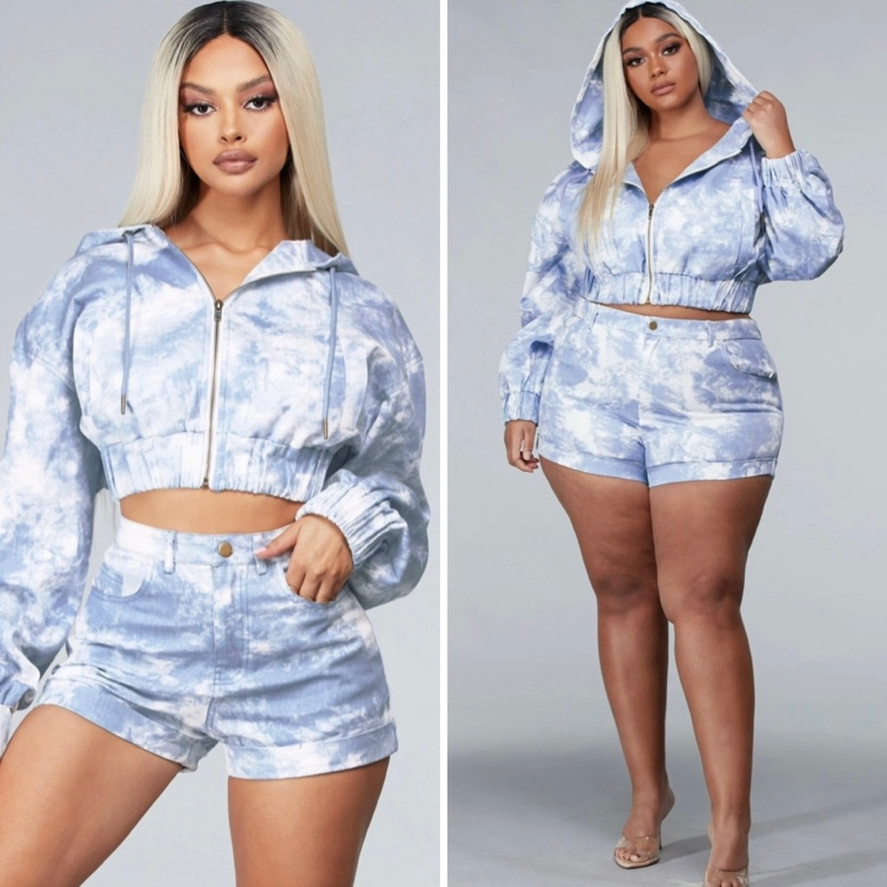 Tie-Dye / Stone Wash Print Two-Piece Short Set
2 piece denim shorts set